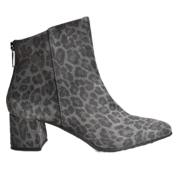 Cordani Womens Size 6 Gray Cheetah Suede Ankle Bootie EUC 36.5 EU Made in Italy - Picture 3 of 10